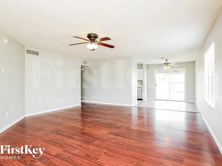 21036 N 34th Dr — Photo 5