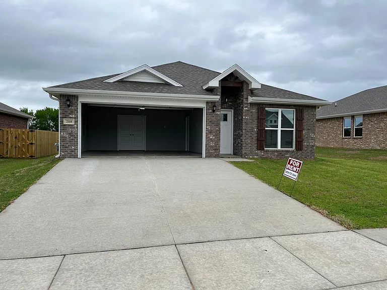 2110 Bluestem Dr — Photo 21