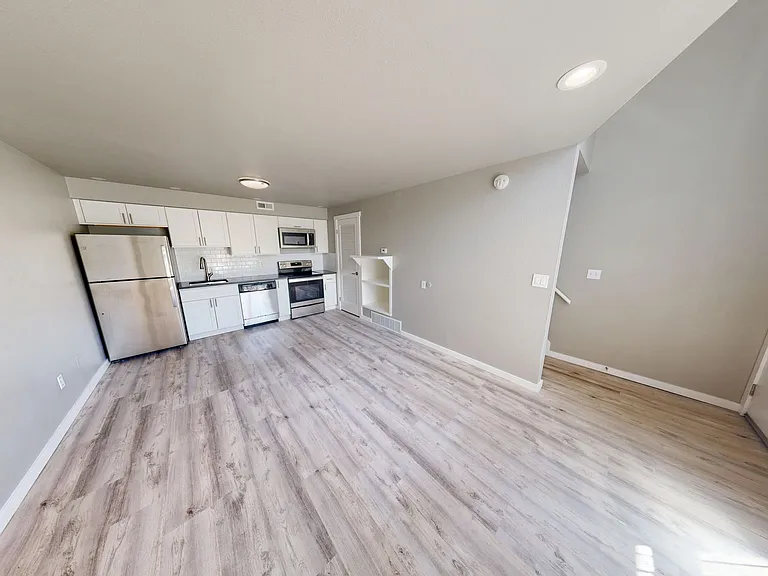 Crestview Townhomes — Photo 24