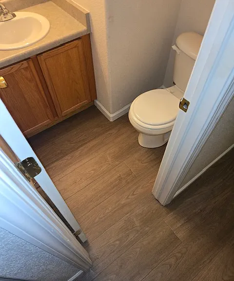 1st floor bathroom.
