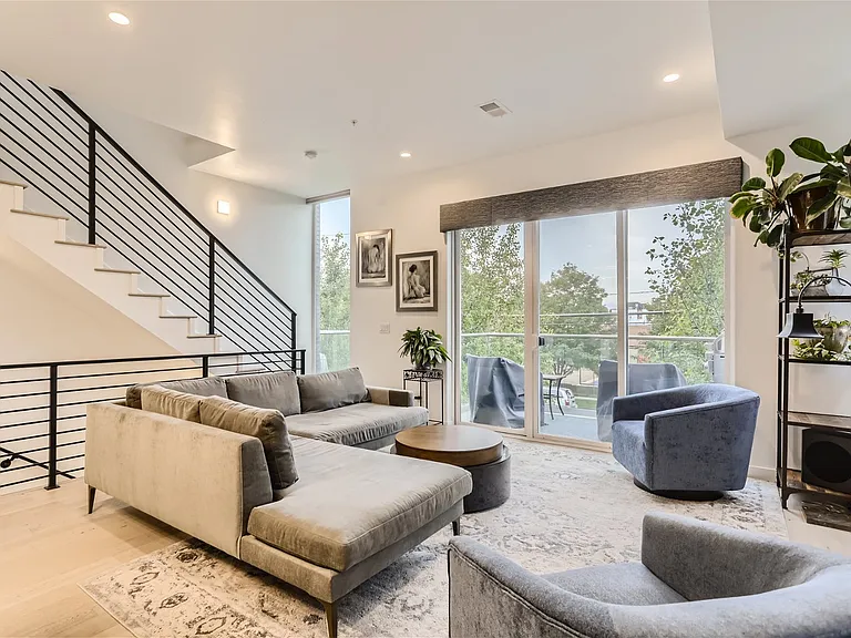 1608 Irving St #4 — Photo 4