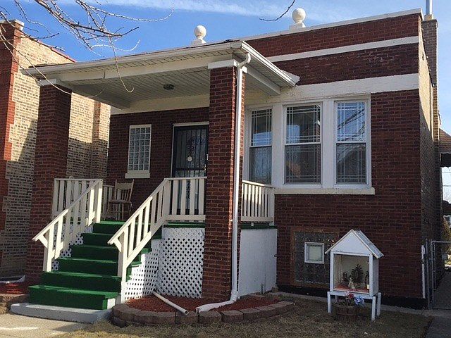 1st image of 2317 S 59th Ct