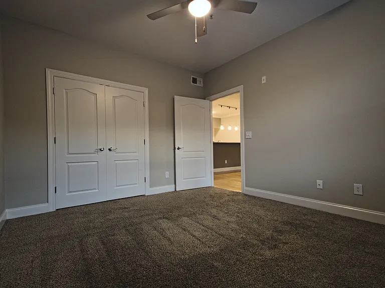 Hayden Place Apartments — Photo 37