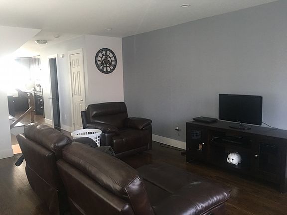 4th image of 82 Burke Ave