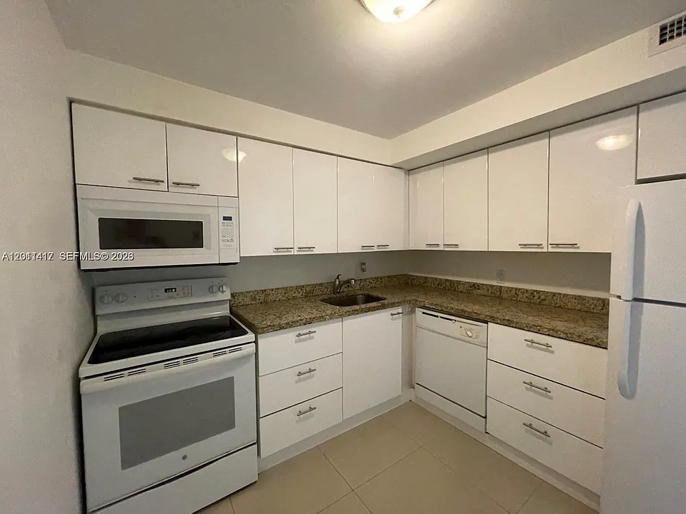 2049 S Ocean Dr #1504
