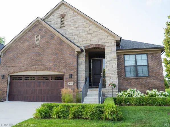 3973 Reserve Dr, Sterling Heights, MI 48314