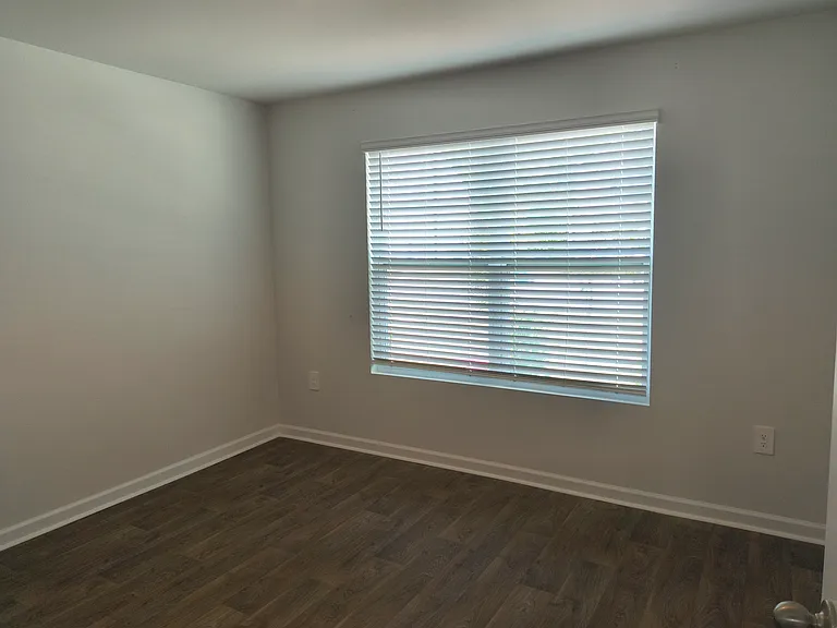 44 Autumns Wood Dr — Photo 8