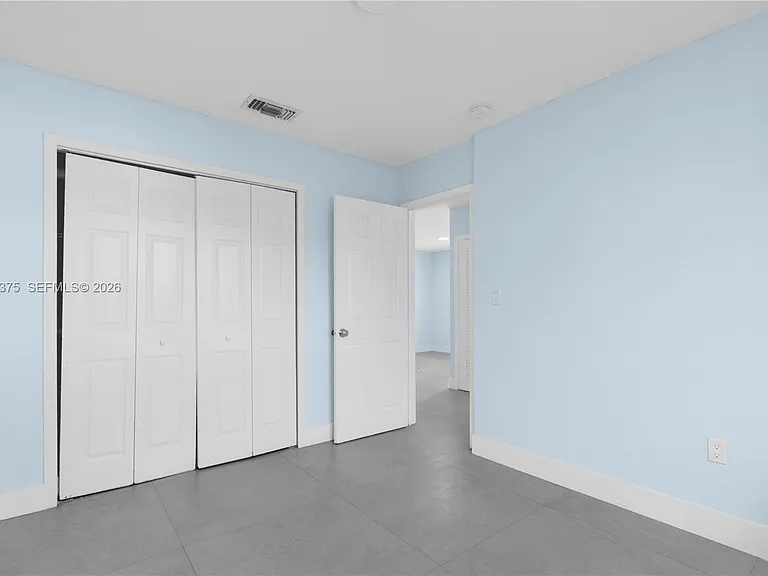 1250 SW 4th St #6 — Photo 11