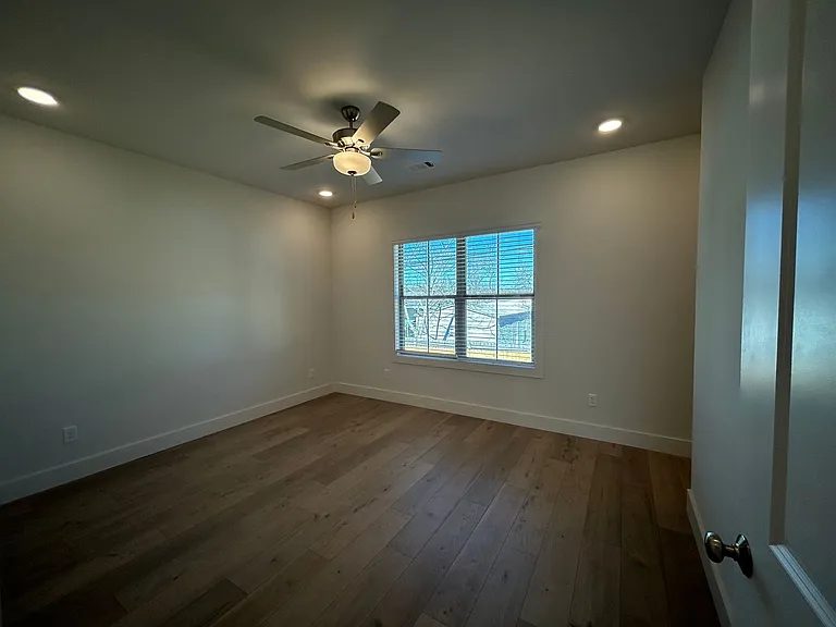 1233 Tigers Tail Trl — Photo 17