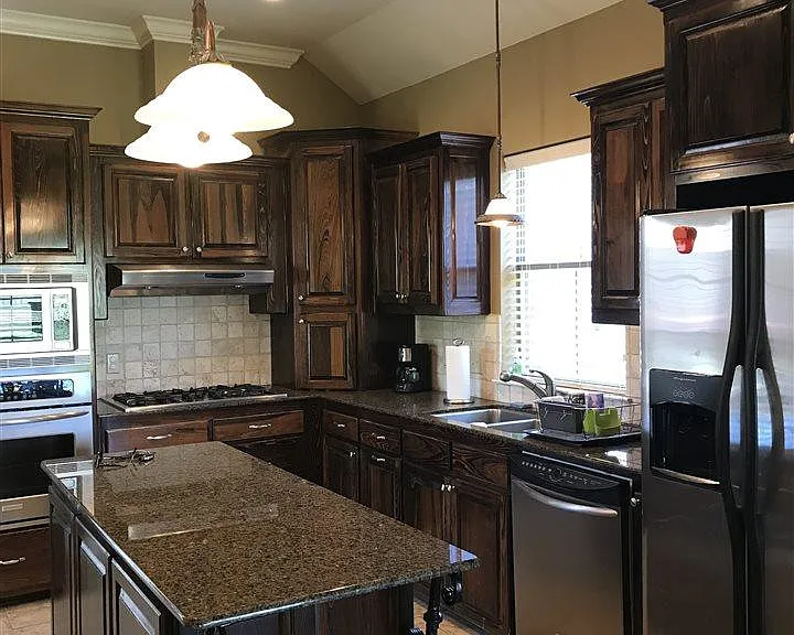 9068 Foxgate Dr — Photo 3
