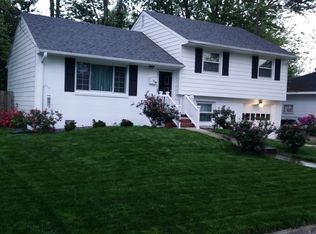 24 Lancaster Ter, Hampton, VA 23666