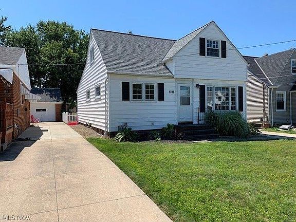 3rd image of 1700 E 294th St