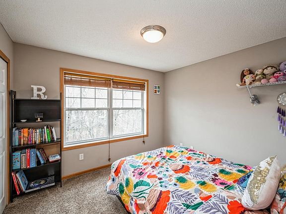 3rd image of 5038 Everest Ln N