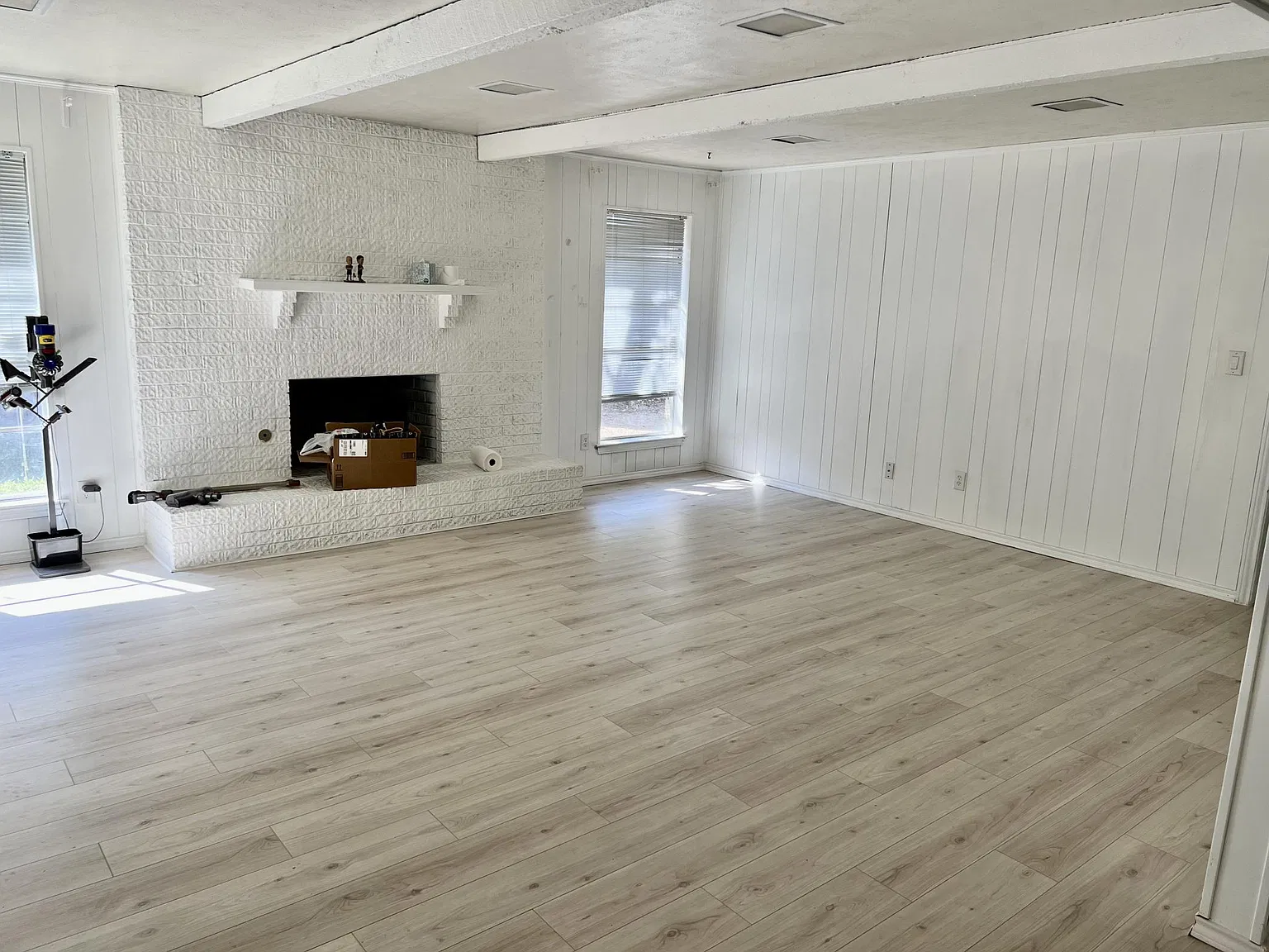 2718 Townbluff Dr — Photo 2