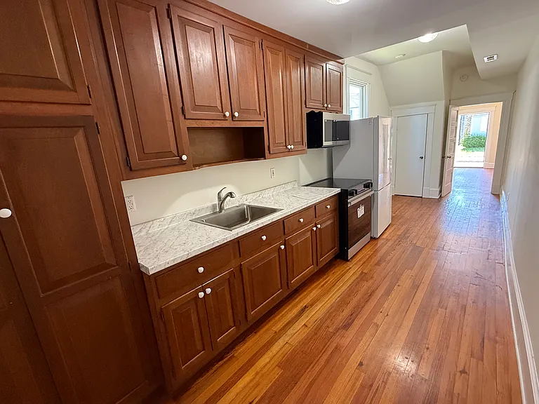 1729 Porter St #A — Photo 5
