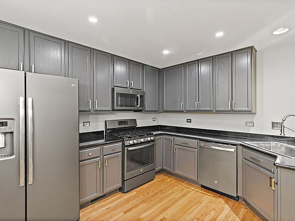 4th image of 3006 Renard Ln Unit 3006