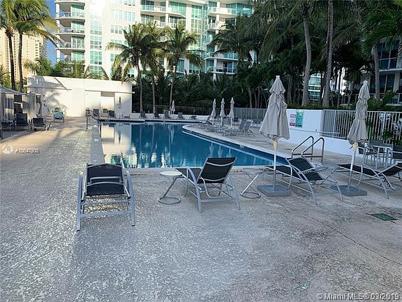 2nd image of 3029 NE 188th St APT 317