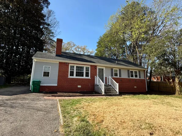 9023 Farmington Dr, Henrico, VA 23229