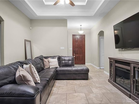 5th image of 2512 E Imperial Oaks Dr