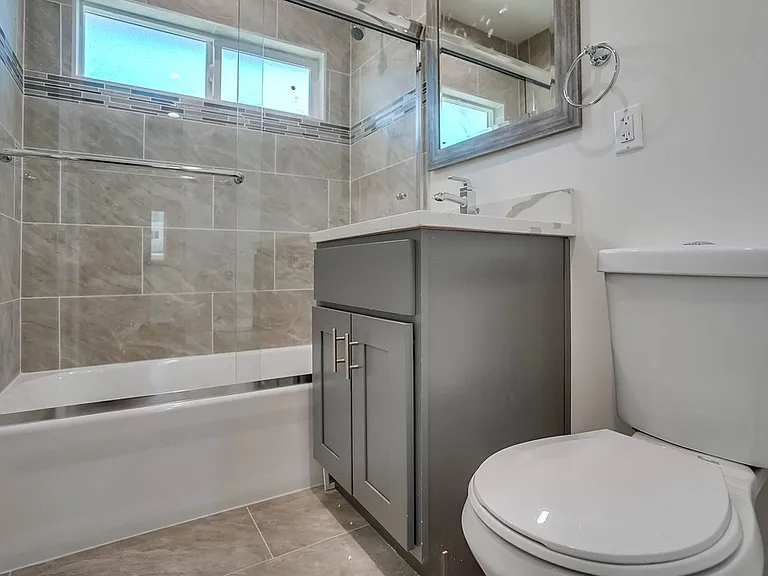 544 Evergreen St — Photo 11