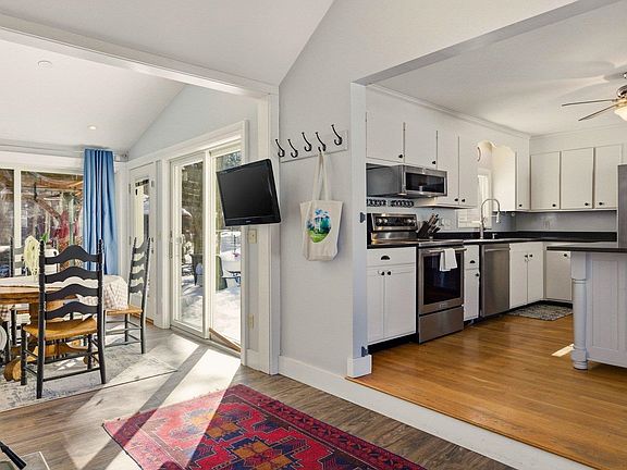 2nd image of 54 Harding Street