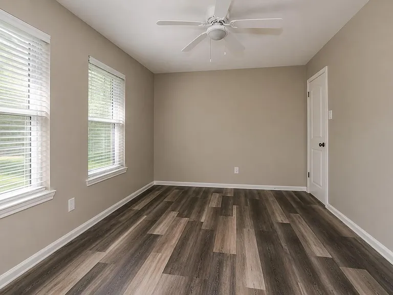 3134 Sedgeborough Dr — Photo 16