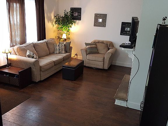 2nd image of 231 Hastings Ave