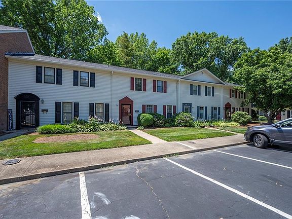 3rd image of 5007 Lawndale Dr APT D