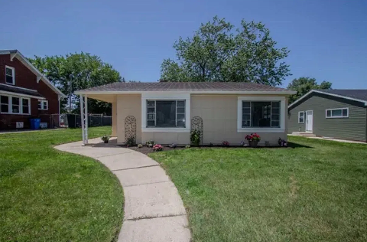N Carroll Ave, Michigan City — Photo 1