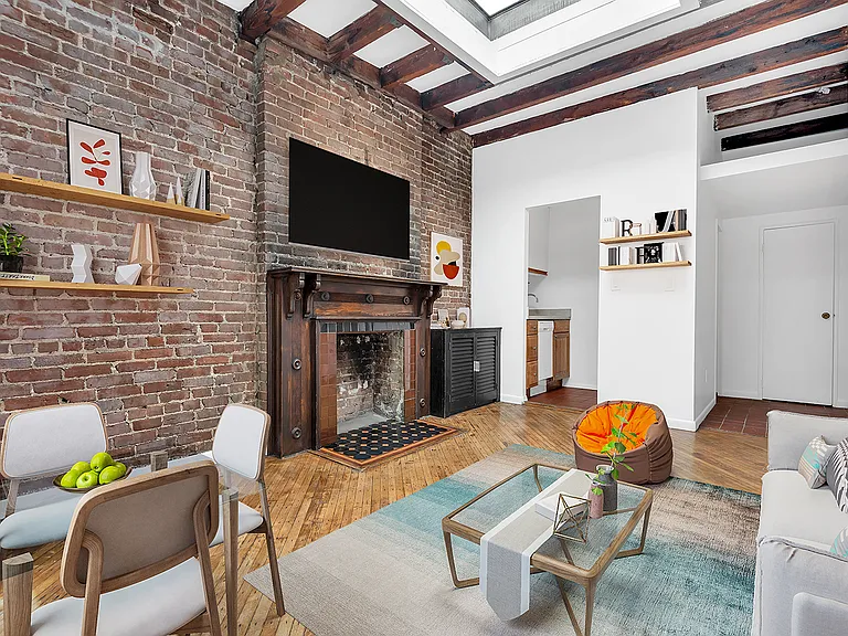 310 W 89th St #Penthouse 5R — Photo 2