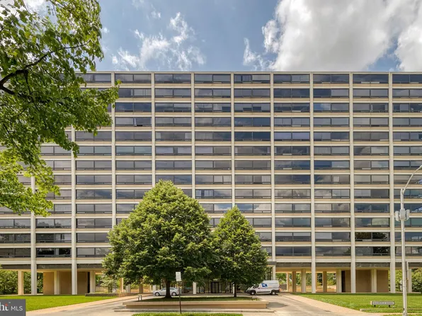 4000 N Charles St Unit 504, Baltimore, MD 21218