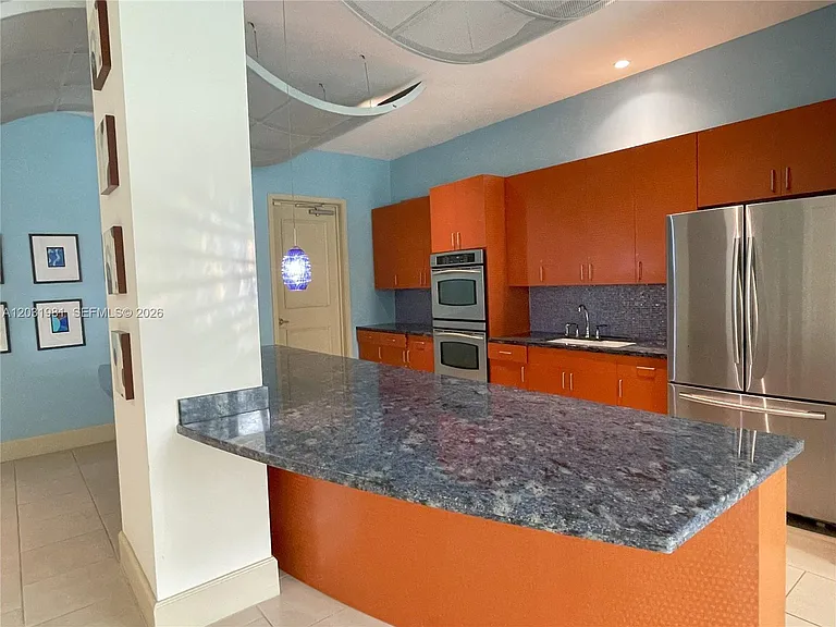 2000 N Bayshore Dr #525 — Photo 39