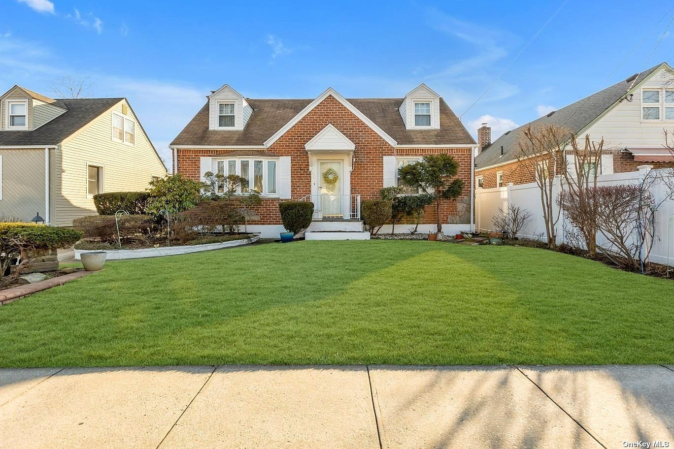 282 Dogwood Road, Valley Stream, NY 11580 Zillow