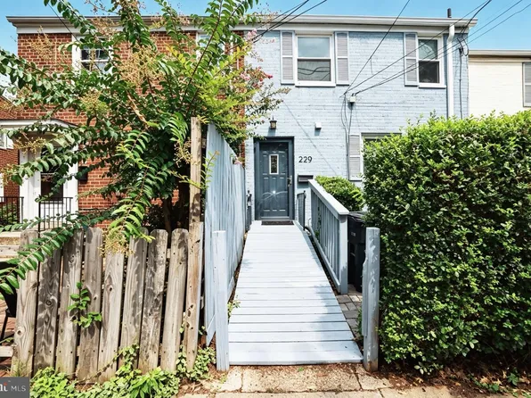 229 Tennessee Ave, Alexandria, VA 22305