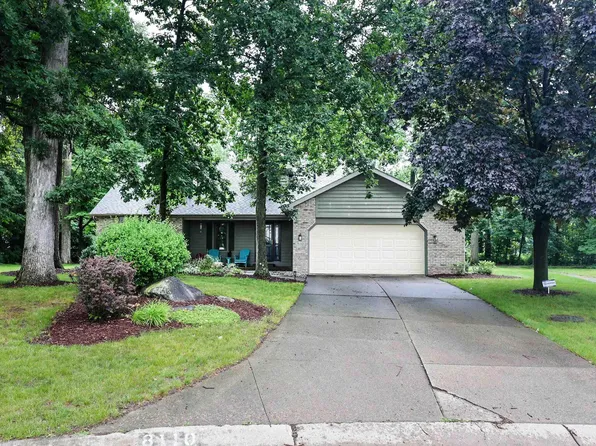 8110 Chapel Hill Pl, Fort Wayne, IN 46825