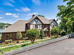 476 44th Avenue Dr NW, Hickory, NC 28601