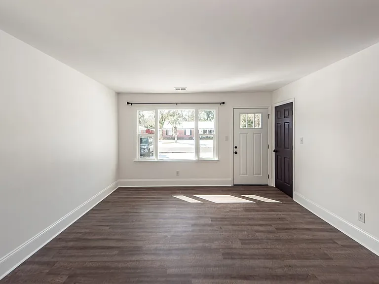 4742 Farmal St — Photo 26