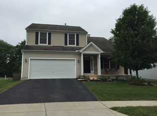 7033 Onyxbluff Ln, Blacklick, OH 43004