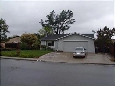 1435 Jasmine Way photo 1
