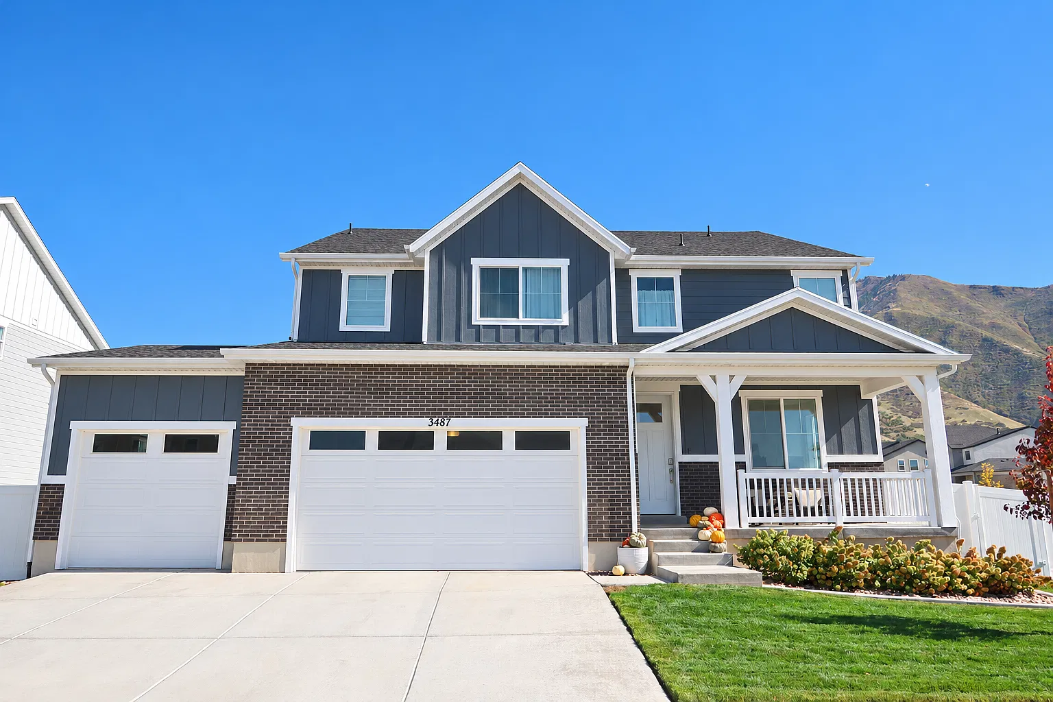 3 bed, 2.5 bath, 2490 sqft, $4,950 — Photo 4