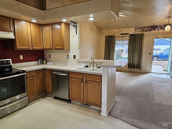 3rd image of 2458 W Park Stone Dr