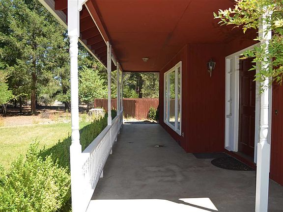 3rd image of 4816 Pine Cone Dr