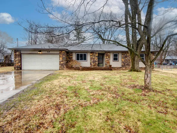 1228 S Saratoga Avenue, Springfield, MO 65804
