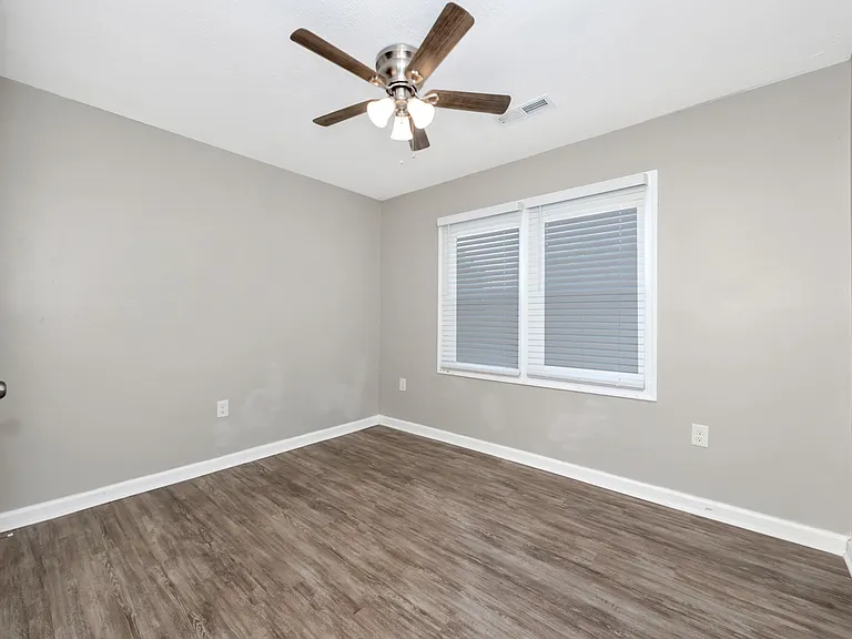 907 Fairway Dr NW — Photo 17