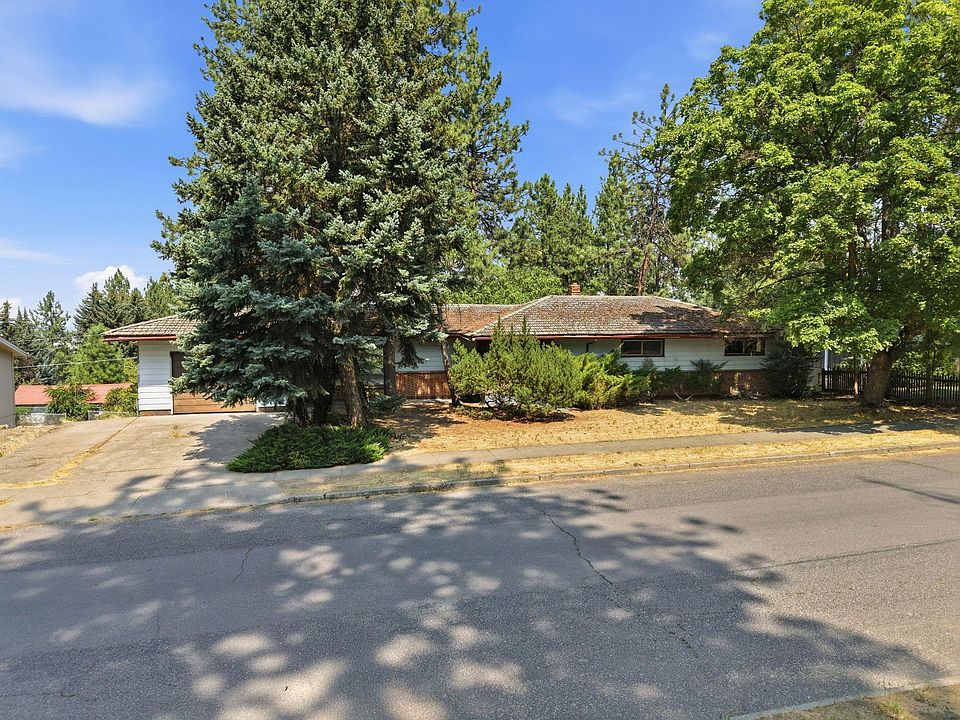 1st image of 4015 E 17th Ave
