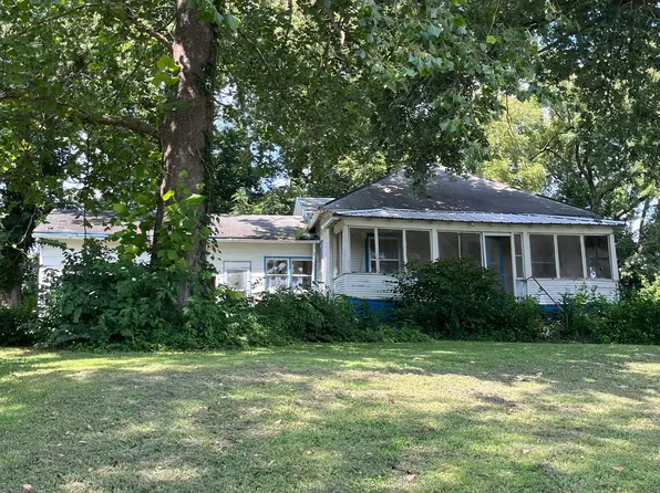 22932 State Highway 106, Barry, IL 62312