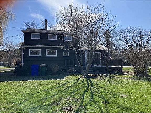 2nd image of 1218 Quaker Rd