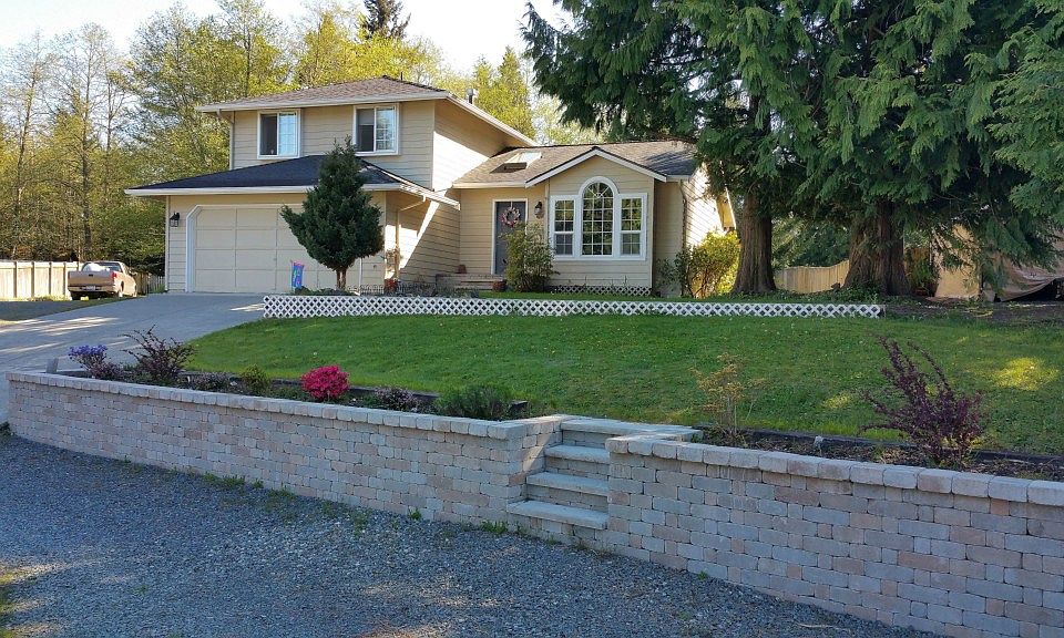 1st image of 3921 142nd Pl NW
