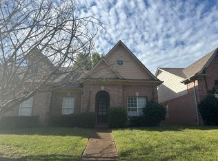 6131 Woodstock View Dr, Millington, TN 38053