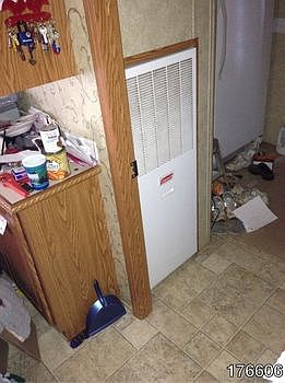 176606X-10.jpg